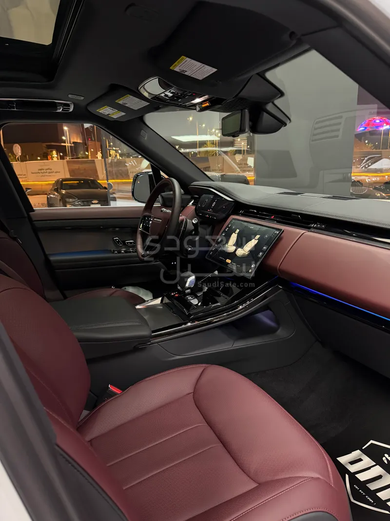 2025 لاند روفر رينج روفر سبورت اتش اس اي