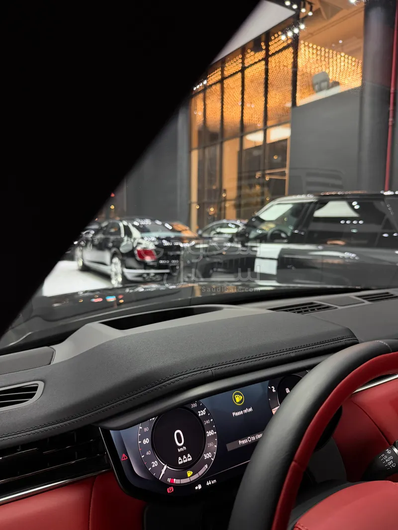 2025 لاند روفر رينج روفر سبورت اتش اس اي