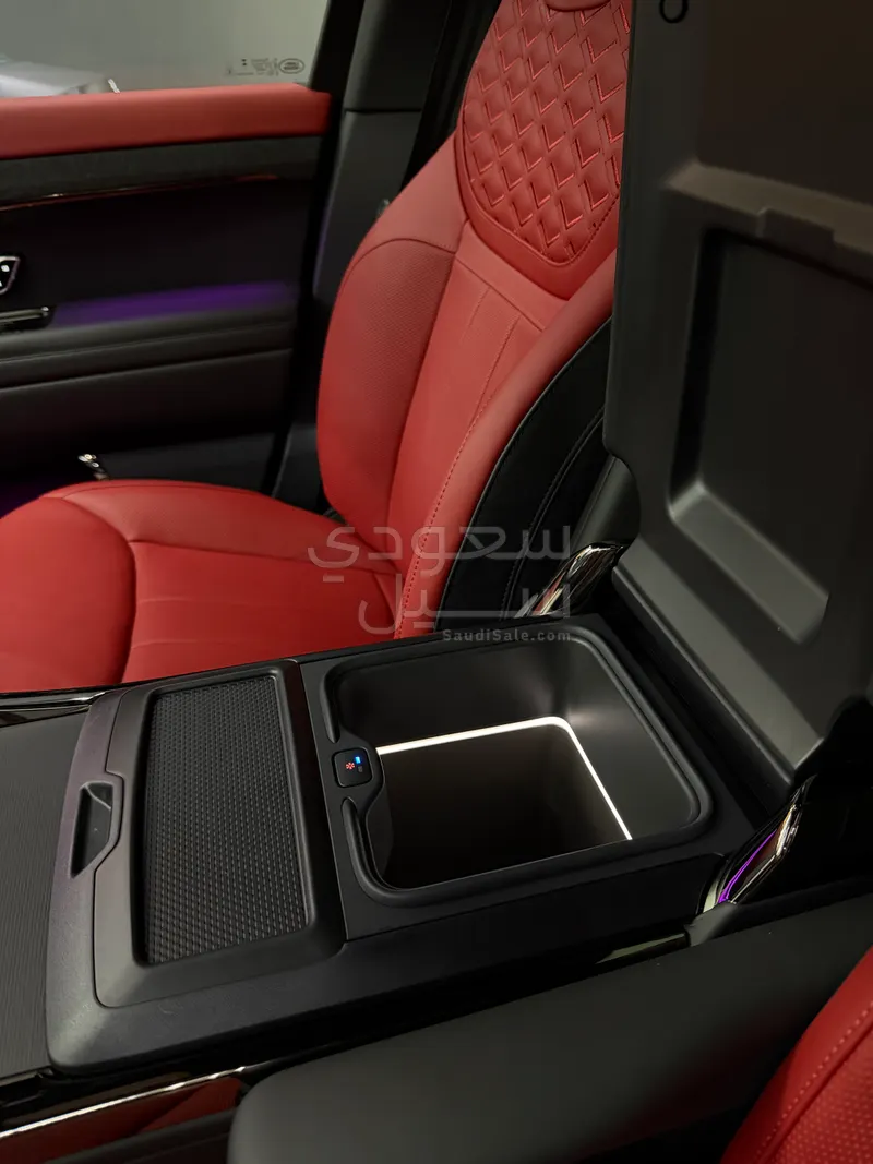 2025 لاند روفر رينج روفر سبورت اتش اس اي