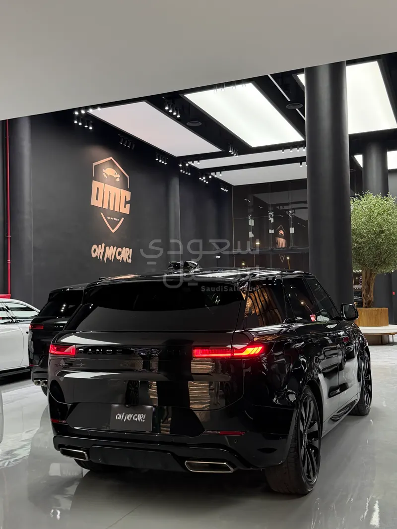 2025 لاند روفر رينج روفر سبورت اتش اس اي