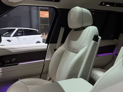 2025 لاند روفر رينج روفر اتش اس اي