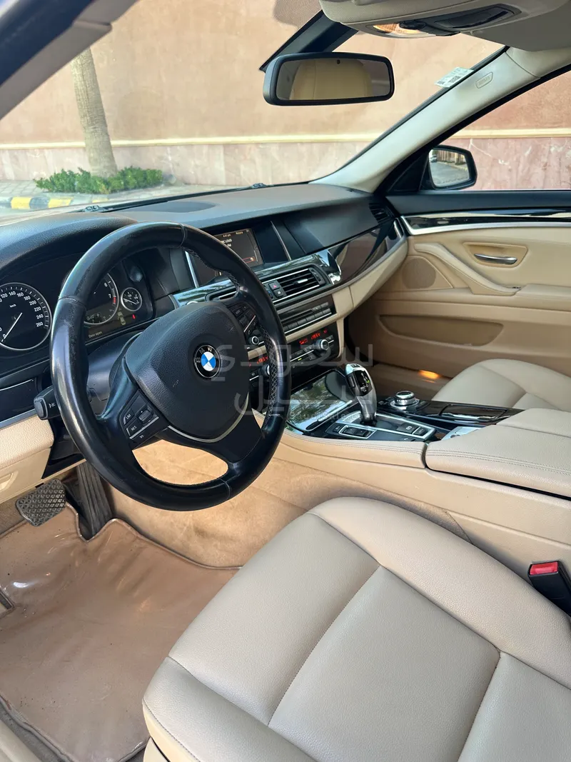 2015 بي ام دبليو الفئة الخامسة 520 أي