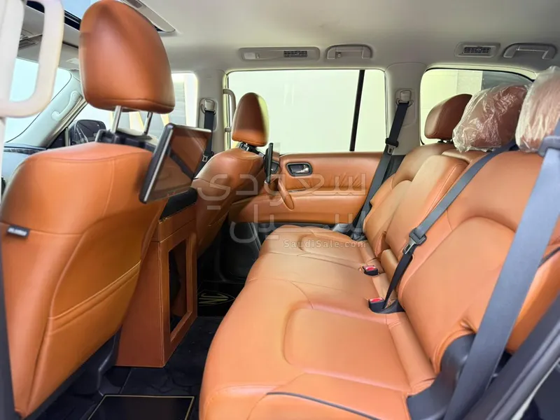 2023 Nissan Patrol Titanium