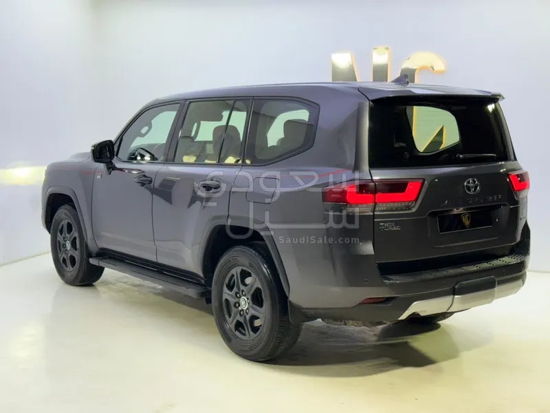 2022 تويوتا لاند كروزر جي ار سبورت