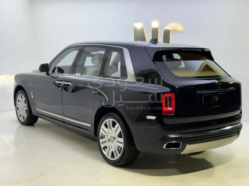 2022 رولز رويس كولينان