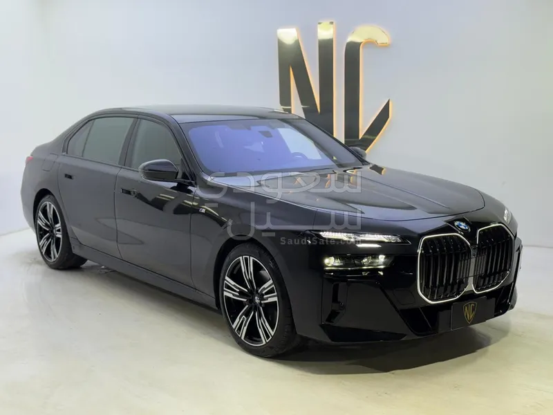 2024 بي ام دبليو الفئة السابعة 735أي