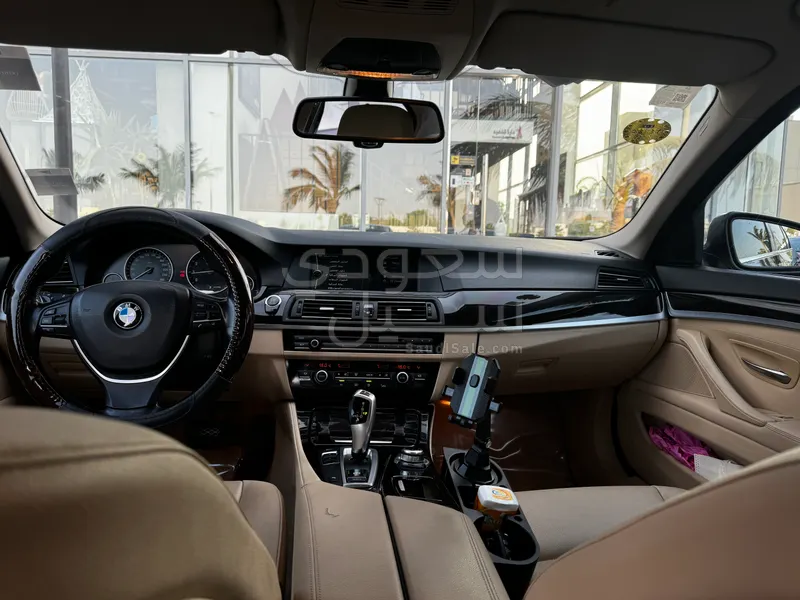 2013 بي ام دبليو الفئة الخامسة 520 أي