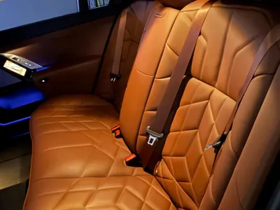 2025 بي ام دبليو الفئة السابعة 735أي