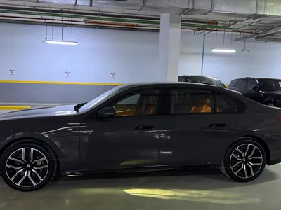 2025 بي ام دبليو الفئة السابعة 735أي