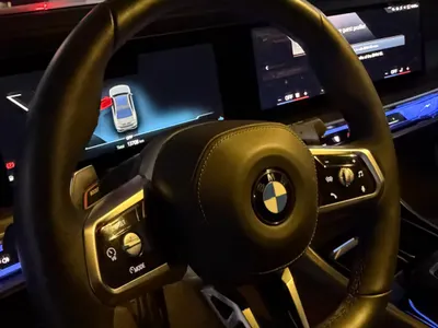 2025 بي ام دبليو الفئة السابعة 735أي