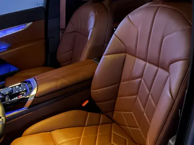 2025 بي ام دبليو الفئة السابعة 735أي