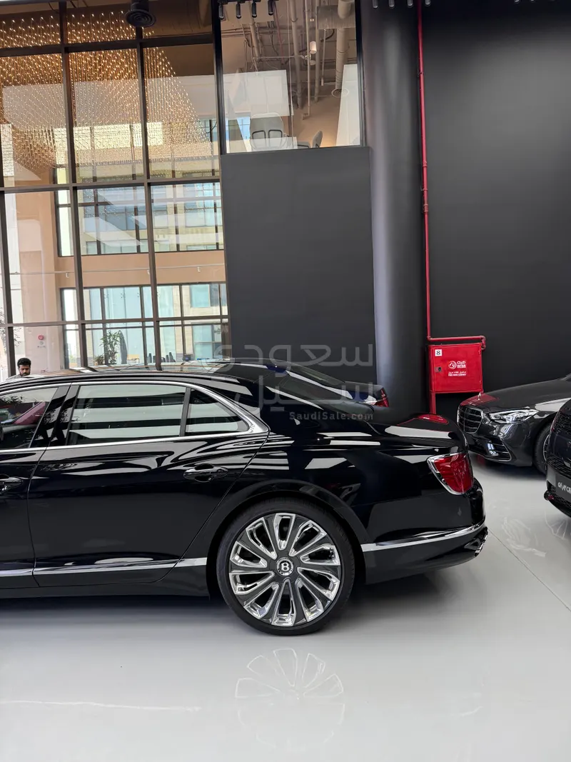 2024 بنتلي كونتيننتل فلاينج سبير مولينر