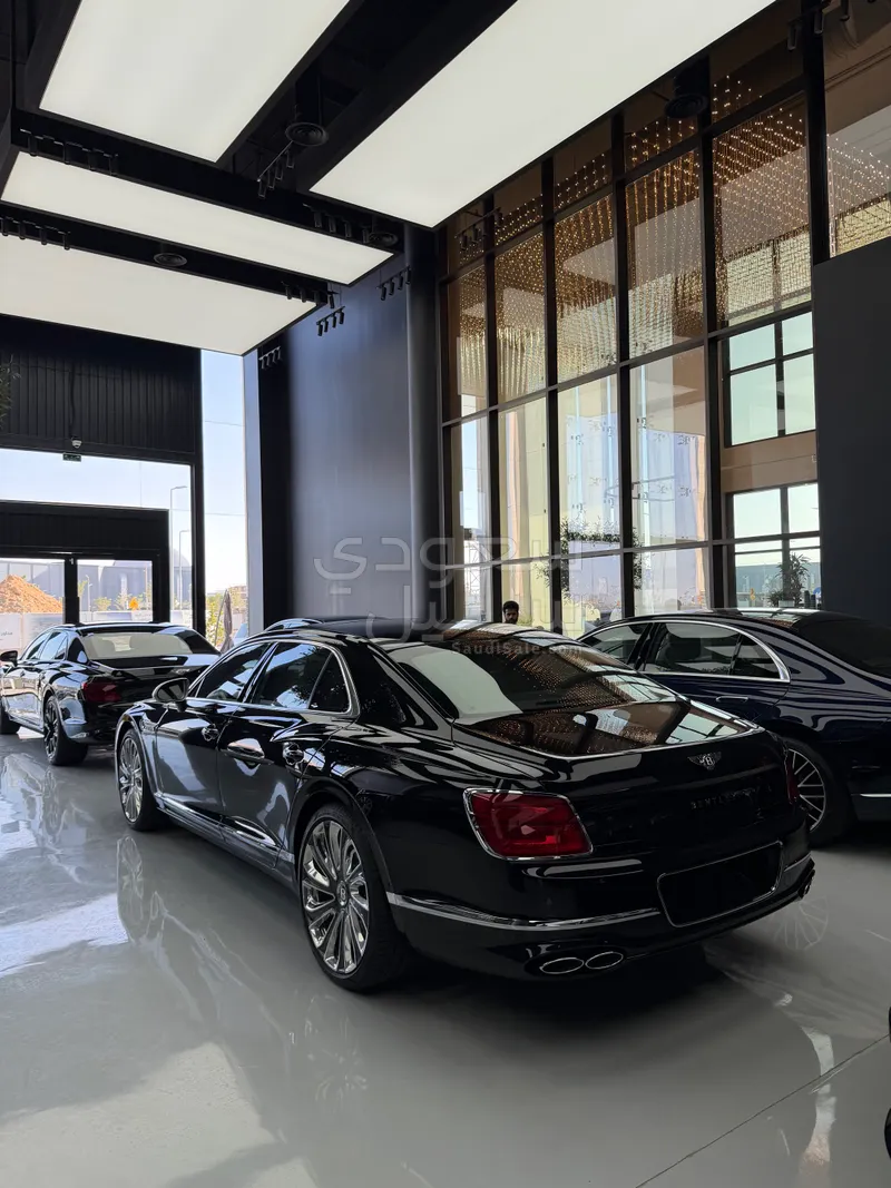 2024 بنتلي كونتيننتل فلاينج سبير مولينر