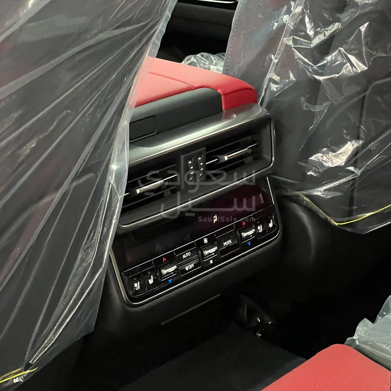 2026 لكزس إل إكس 600