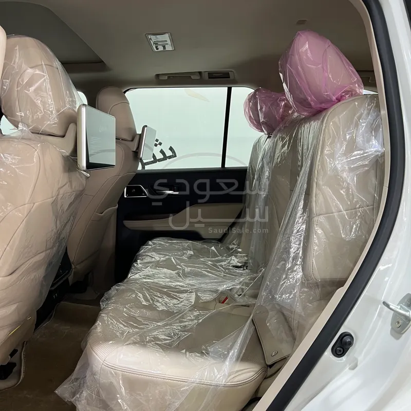 2026 تويوتا لاند كروزر جي اكس ار