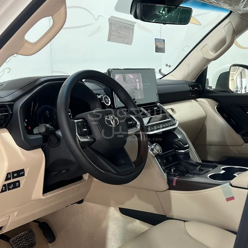 2026 تويوتا لاند كروزر جي اكس ار4