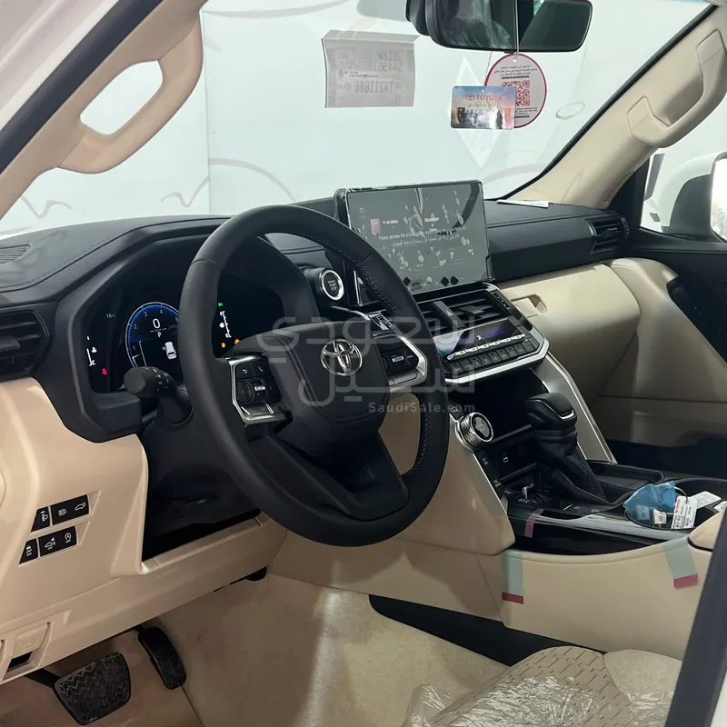 2026 تويوتا لاند كروزر جي اكس ار 3