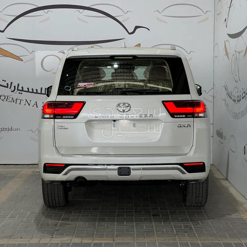 2026 تويوتا لاند كروزر جي اكس ار 3