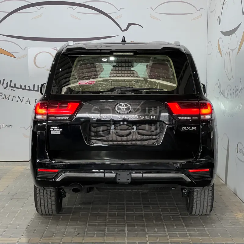 2026 تويوتا لاند كروزر جي اكس ار 3