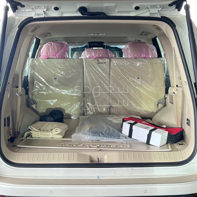 2025 تويوتا لاند كروزر جي اكس ار4