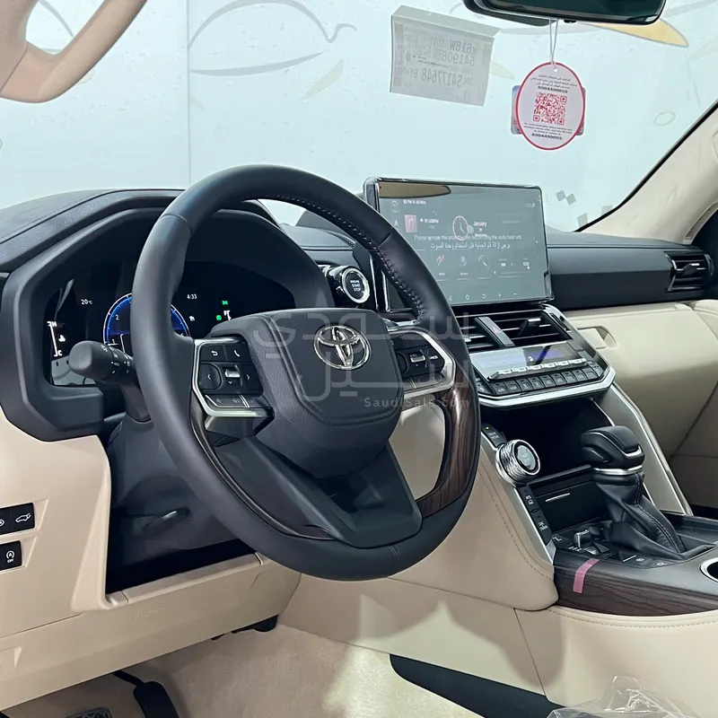 2025 تويوتا لاند كروزر جي اكس ار4