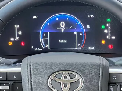 2025 تويوتا لاند كروزر جي اكس ار4