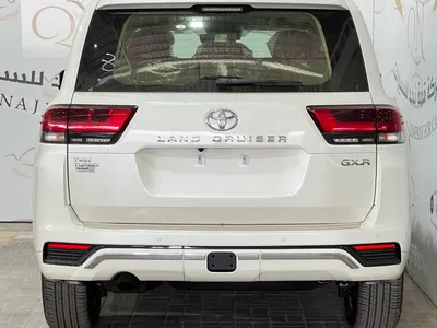 2025 تويوتا لاند كروزر جي اكس ار4