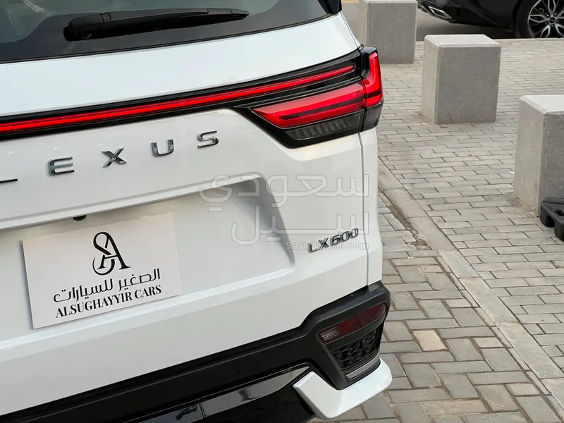 2025 لكزس إل إكس 600