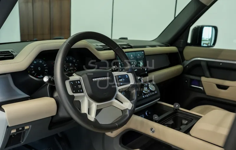2024 لاند روفر ديفيندر 110