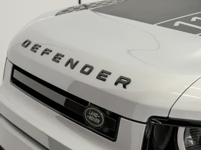 2024 لاند روفر ديفيندر 110