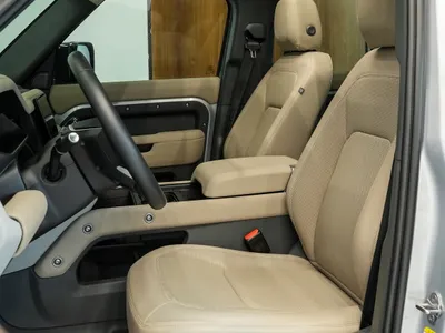 2024 لاند روفر ديفيندر 110