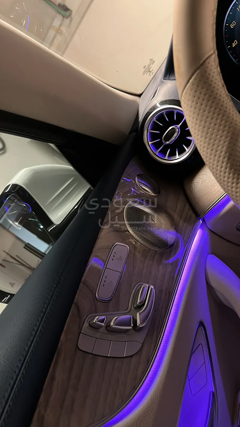 2022 مرسيدس - بنز إي 300 كوبيه
