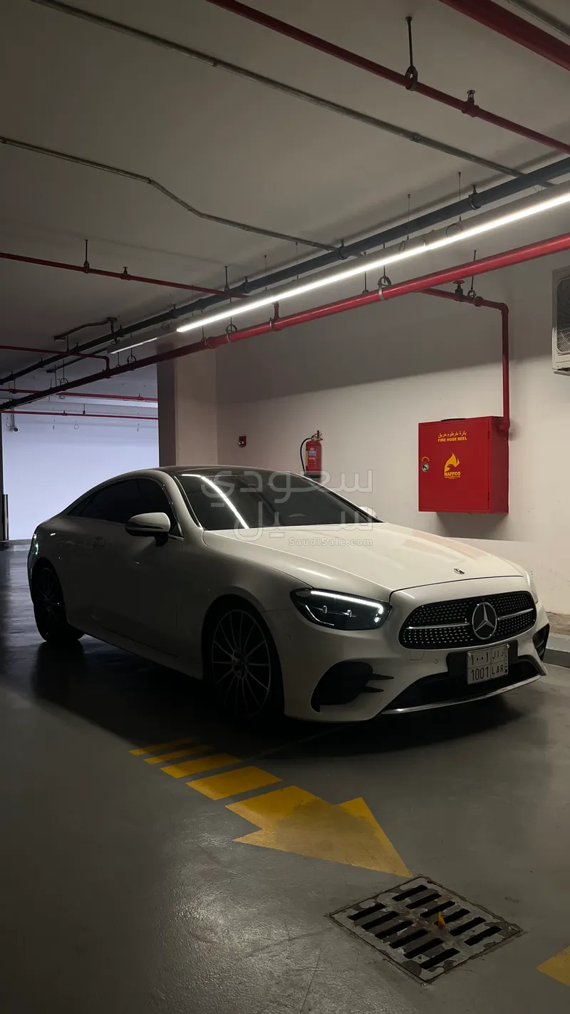 2022 مرسيدس - بنز إي 300 كوبيه