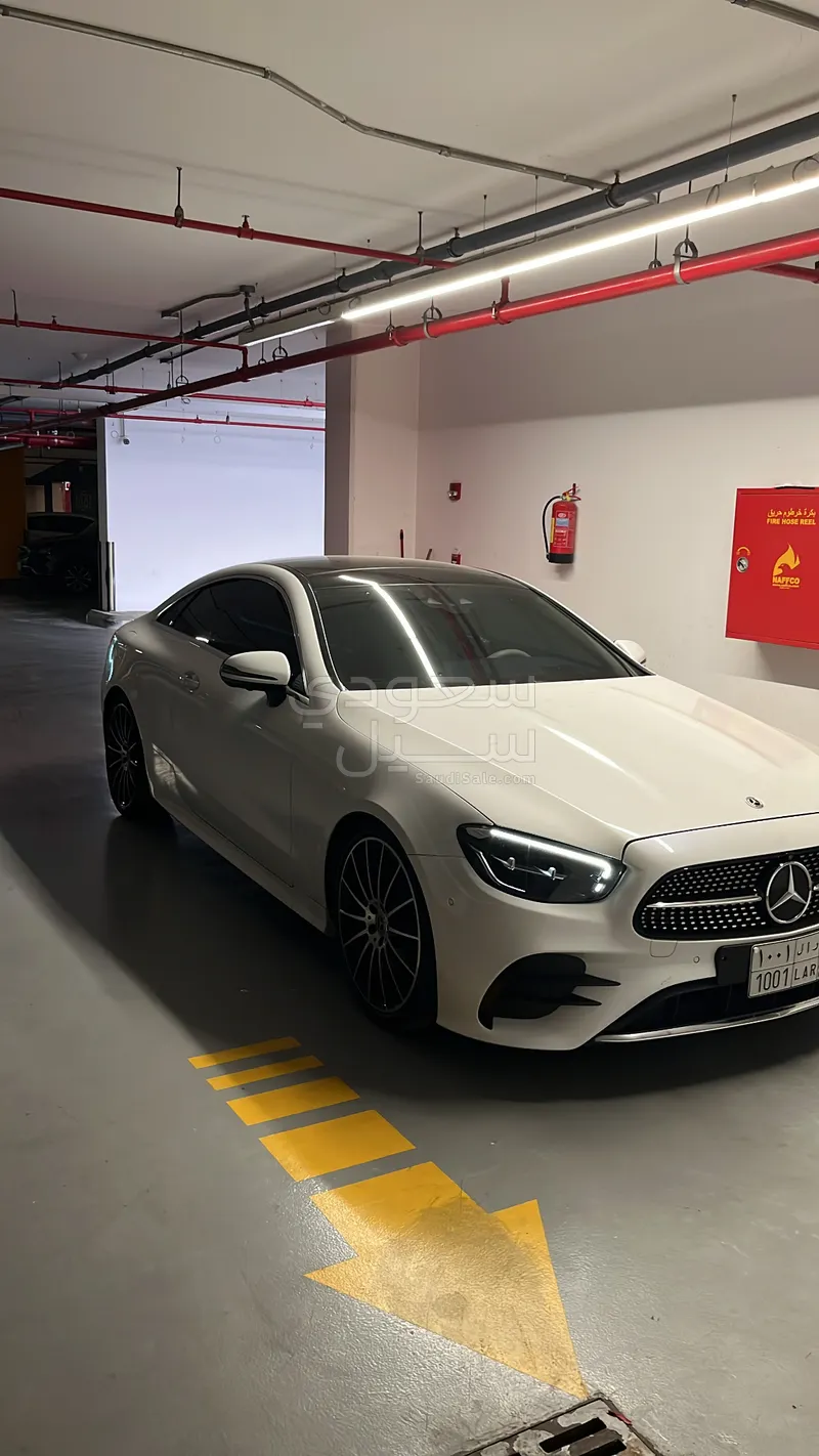 2022 مرسيدس - بنز إي 300 كوبيه