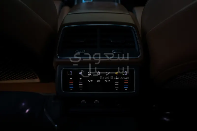 2022 اودي اي 7 55 تي اف اس اي