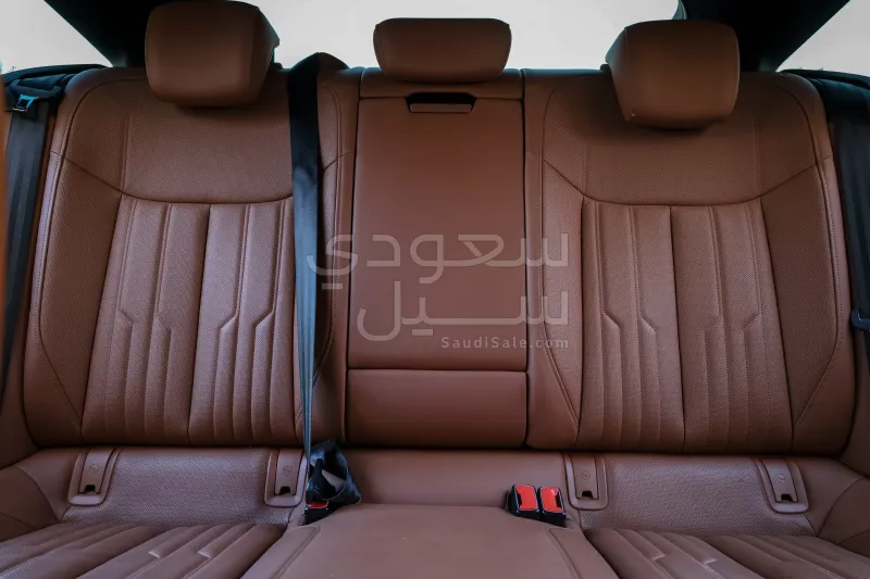 2022 اودي اي 7 55 تي اف اس اي