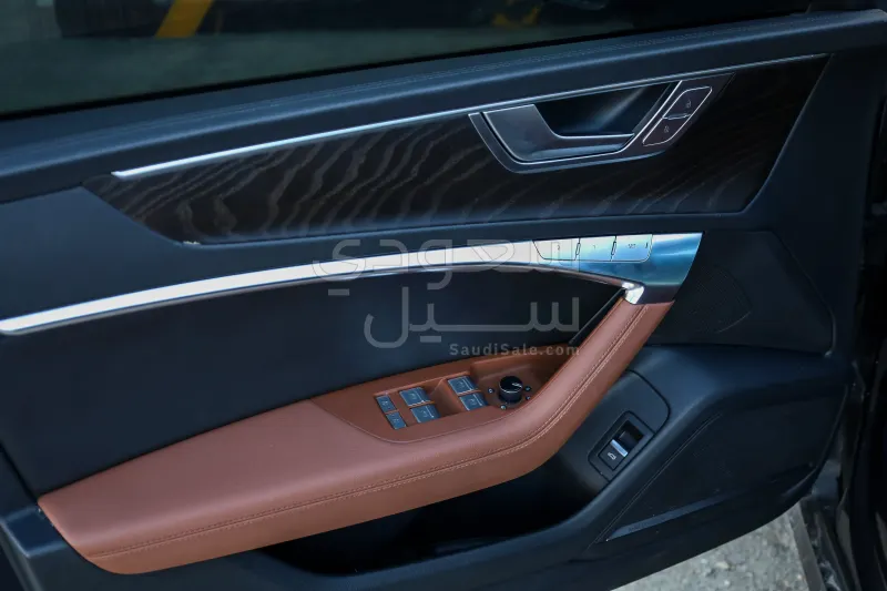 2022 اودي اي 7 55 تي اف اس اي