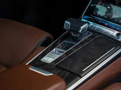 2022 اودي اي 7 55 تي اف اس اي