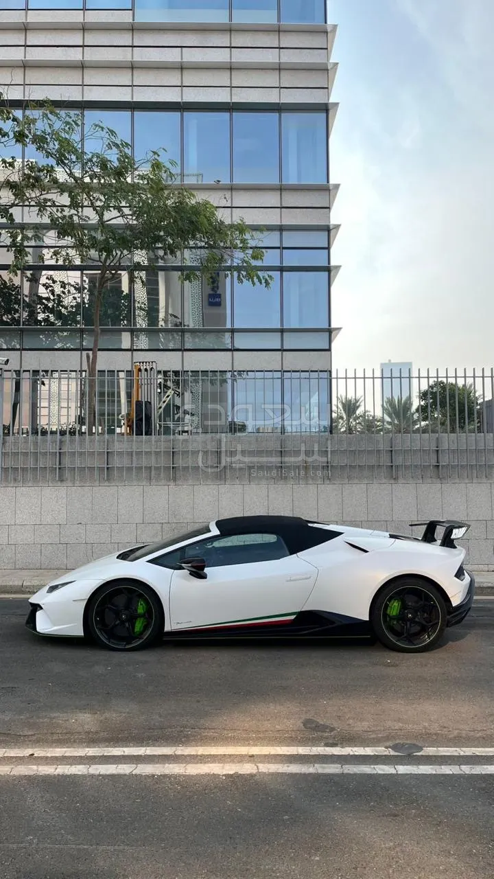 2018 لمبرجيني هوراكان بيرفورمانت