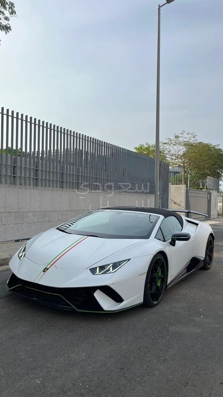 2018 لمبرجيني هوراكان بيرفورمانت