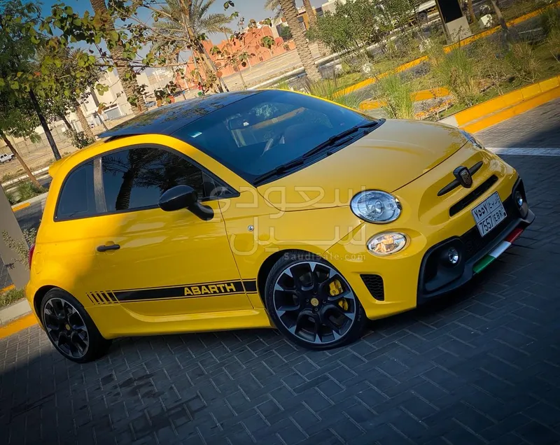 2020 فيات ابارث 595 كومبيتزيون