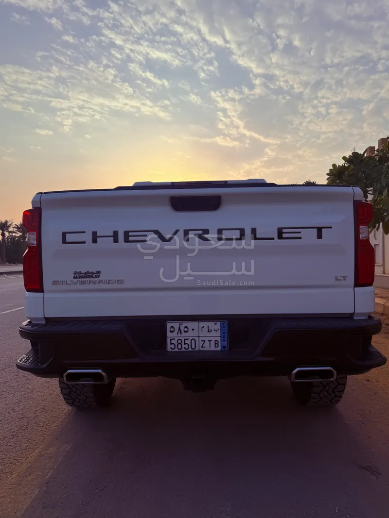 2023 شفروليه سلفرادو زد 71