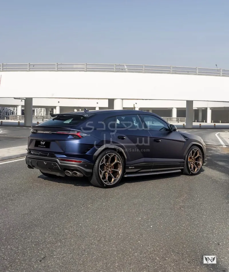 2023 لمبرجيني اوروس بيرفورمانتي