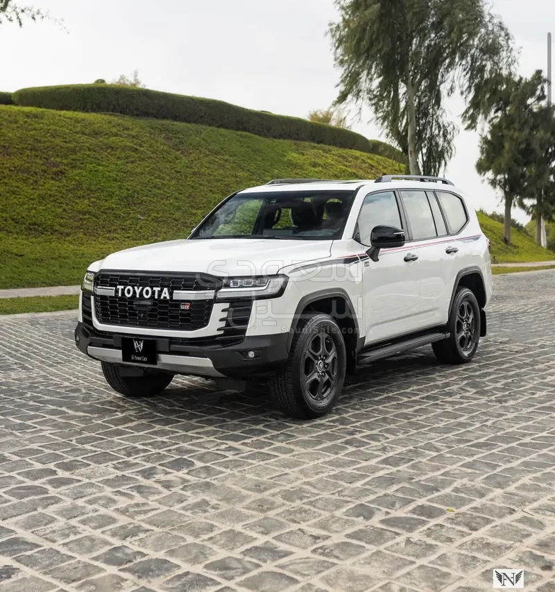 2023 تويوتا لاند كروزر جي ار سبورت