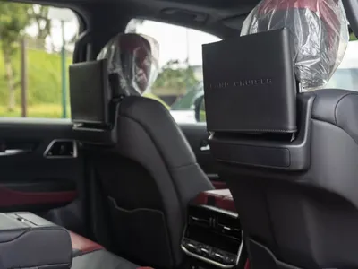 2023 تويوتا لاند كروزر جي ار سبورت