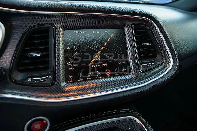 2015 دودج تشالنجر اس ار تي 8