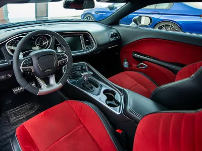 2015 دودج تشالنجر اس ار تي 8