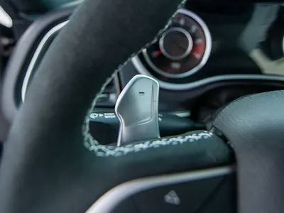 2015 دودج تشالنجر اس ار تي 8