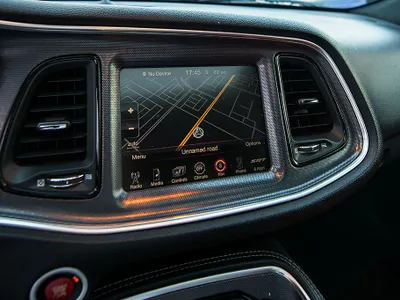 2015 دودج تشالنجر اس ار تي 8