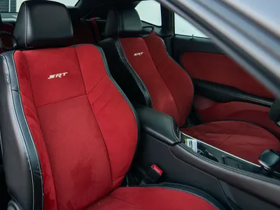 2015 دودج تشالنجر اس ار تي 8